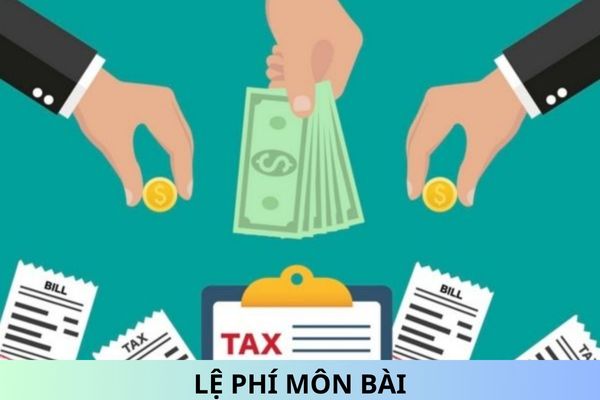 Các trường hợp nào được miễn lệ phí môn bài? Mức thu lệ phí môn bài đối với tổ chức hoạt động sản xuất, kinh doanh hàng hóa, dịch vụ là bao nhiêu?