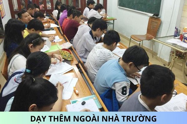 Giáo viên trường công lập có được dạy thêm ngoài nhà trường không?