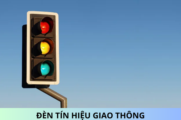 Xe ô tô không chấp hành hiệu lệnh của đèn tín hiệu giao thông năm 2025 bị phạt bao nhiêu?