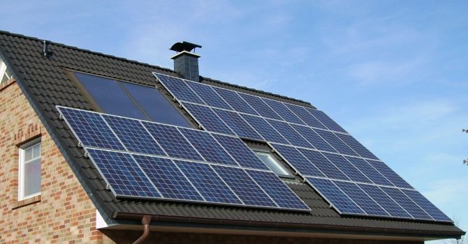 Giá mua điện mặt trời trên mái nhà là 2.086 đồng/kWh