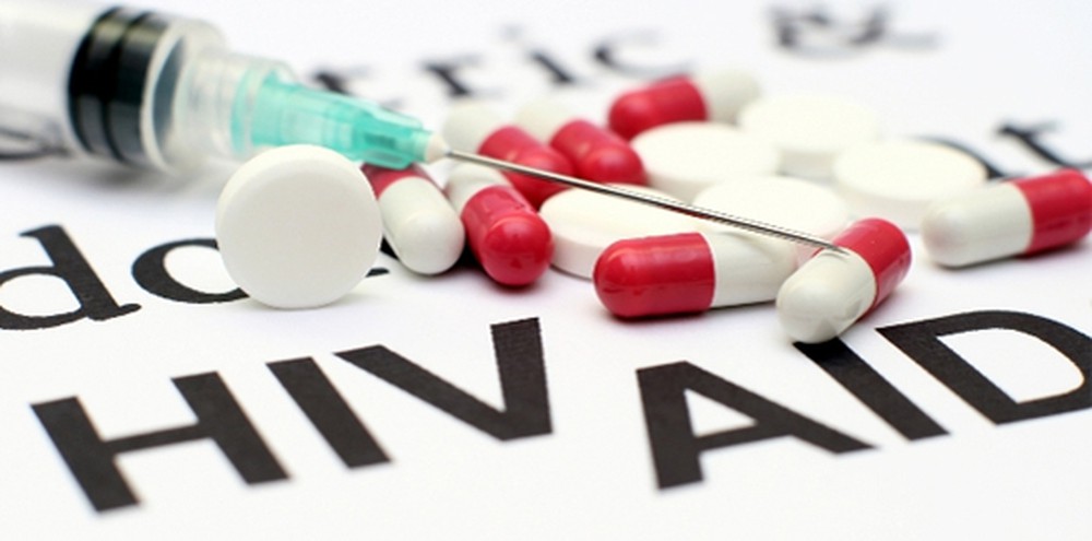 Trẻ em nhiễm HIV được cấp miễn phí thuốc kháng HIV