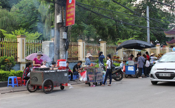 Bán thức ăn đường phố không đảm bảo ATTP bị xử phạt như thế nào?