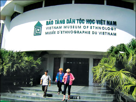 Chế độ quản lý phí thăm quan Bảo tàng Dân tộc học Việt Nam