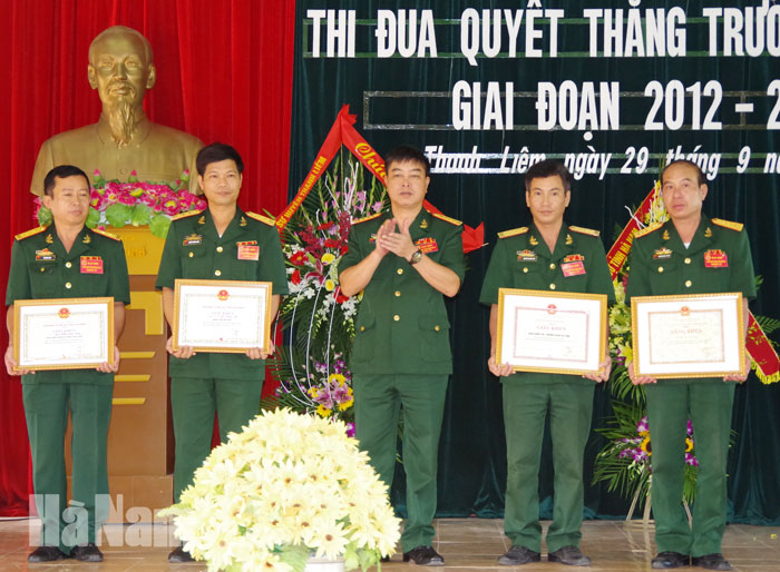 Nội dung tổ chức phong trào thi đua trong Quân đội nhân dân Việt Nam