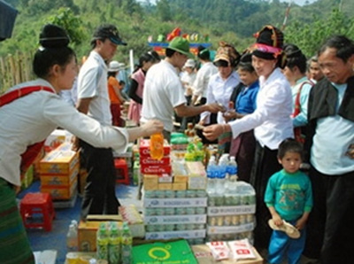 Quy định mới về hoạt động mua bán hàng hóa tại biên giới Việt - Lào