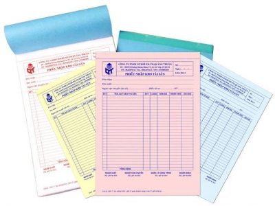 Vietnam: Instructions for signing accounting documents for person suffering from complete vision loss