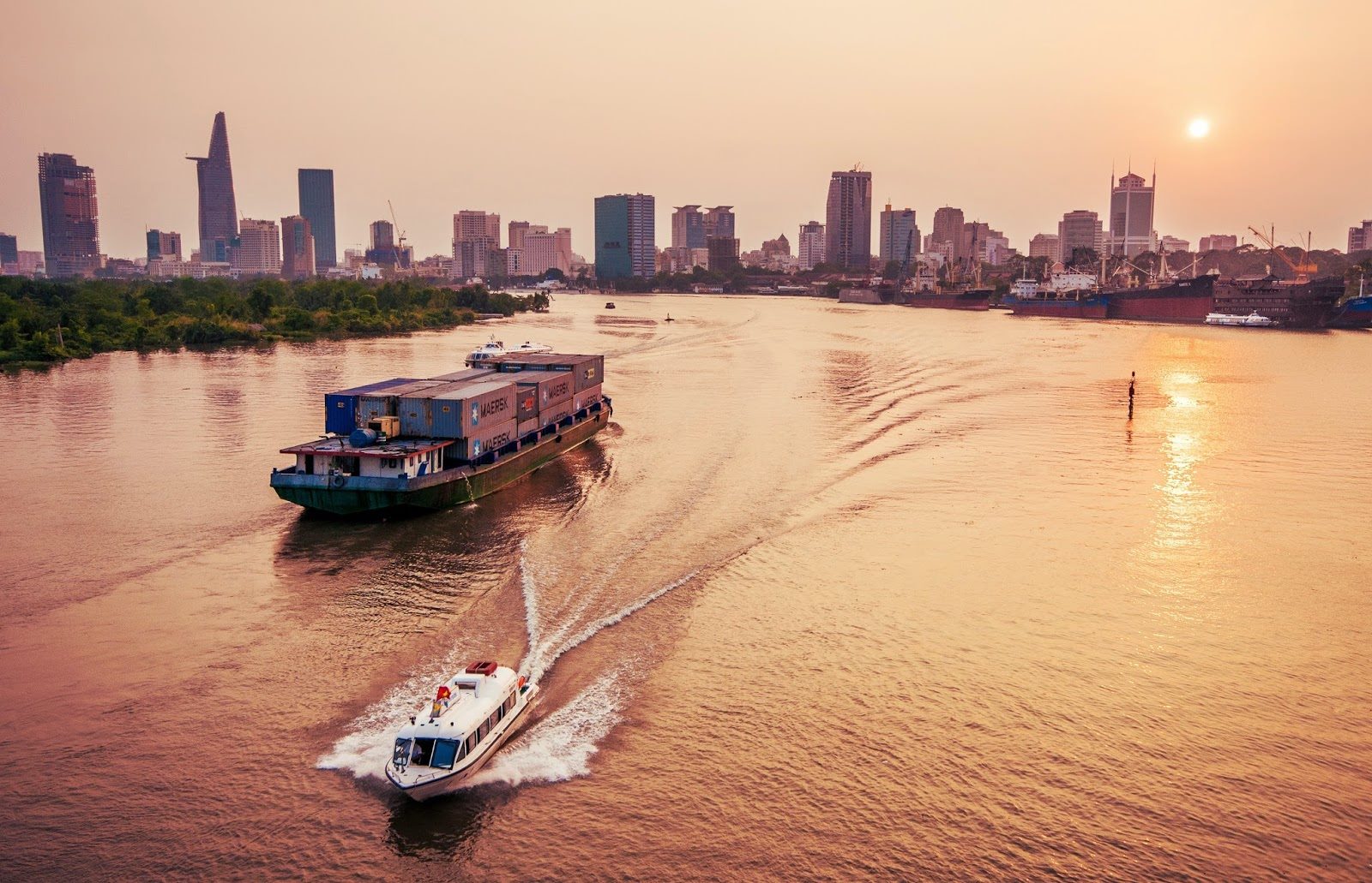 Hanoi-Vietnam: Criteria for acceptance of inland waterway maintenance results