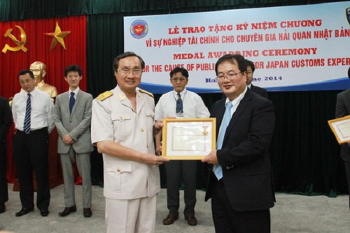 HS xét tặng Kỷ niệm chương “Vì sự nghiệp Tài chính Việt Nam”