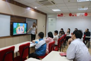 Chế độ khuyến khích đối với người học bằng tiếng nước ngoài
