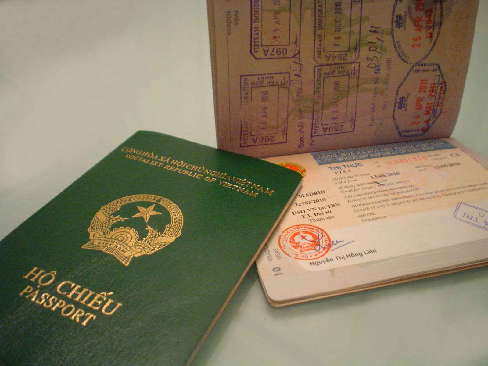 Hướng dẫn đăng ký để được xác định quốc tịch và cấp hộ chiếu VN