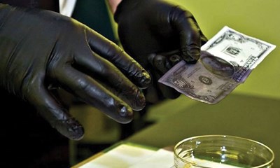 Khi nào được báo cáo hành vi rửa tiền nhằm tài trợ khủng bố?