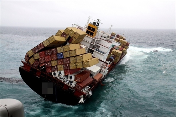 Khi có tai nạn hàng hải: Chủ tàu phải lập tức báo cáo Cảng vụ hàng hải