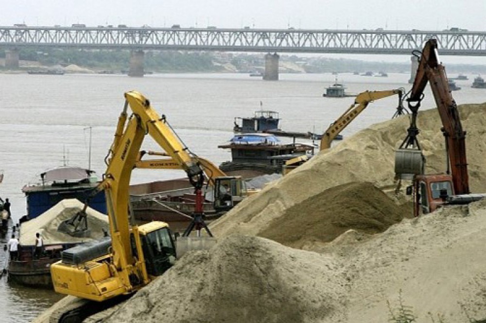 Hoạt động khai thác cát, sỏi lòng sông phải đáp ứng các yêu cầu gì?