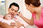 Chồng tham gia BHXH, vợ sinh con được hưởng chế độ như thế nào?