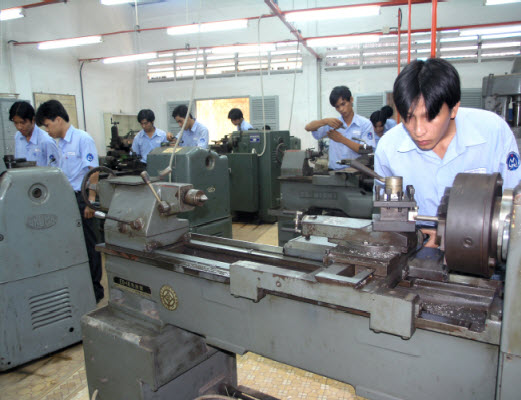 Hanoi-Vietnam: Minimum responsibilities of the college-level Mechanical Equipment Maintenance