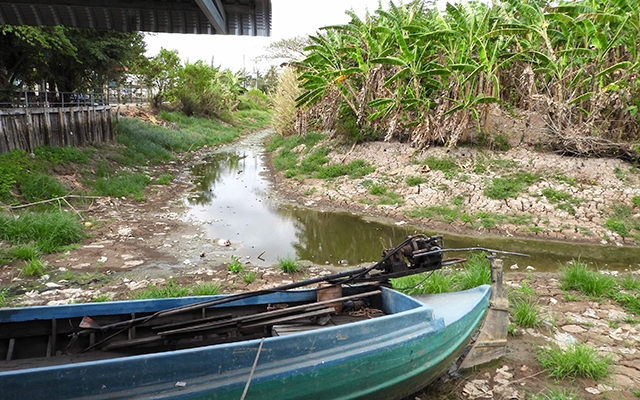 Factors for monitoring and investigating saltwater intrusion in Vietnam