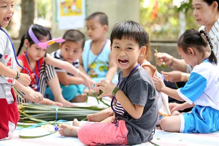 Support of 2.4 million VND/month for meals for preschool children in disadvantaged communes in Vietnam 