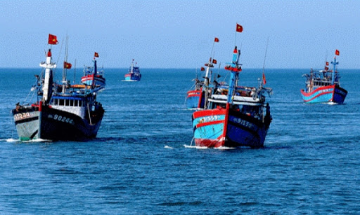 Fines of up to VND 4,000,000 imposed on Vietnamese ships for failure to fly or improperly flying the Vietnamese flag 