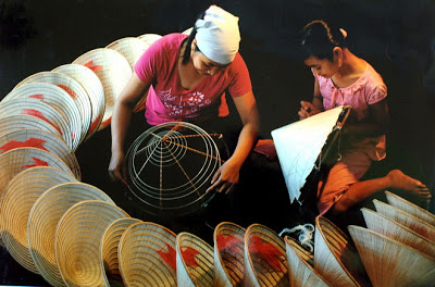 Vietnam: Encouragement of the conservation and development of traditional crafts