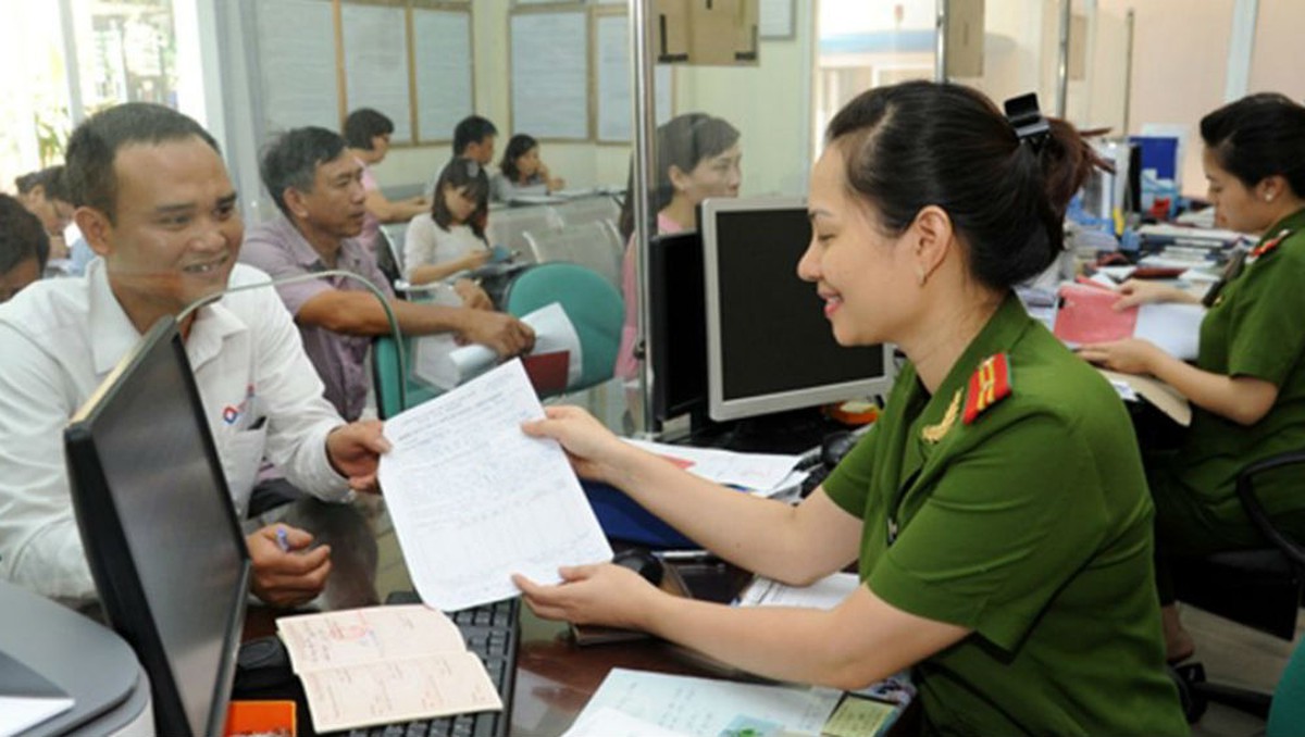 Method of search for judicial record information on previous criminal convictions at police offices in Vietnam