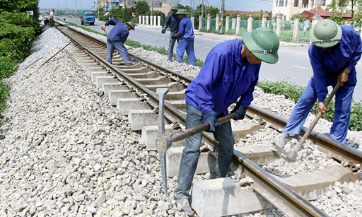 Chế độ lao động trong quá trình cứu chữa đường sắt bị thiên tai