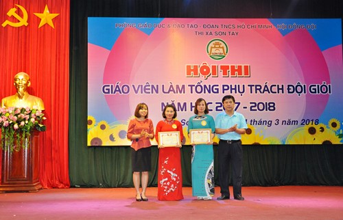 Is the talent test for the outstanding teachers serving as leaders of Ho Chi Minh Young Pioneer Organization evaluated on a 10-point scale?