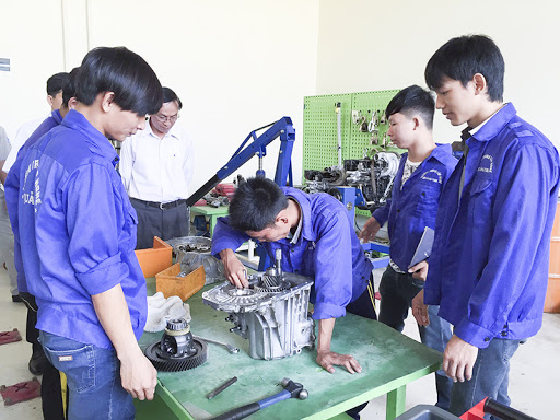 Hợp đồng học nghề phải có các nội dung chủ yếu nào?