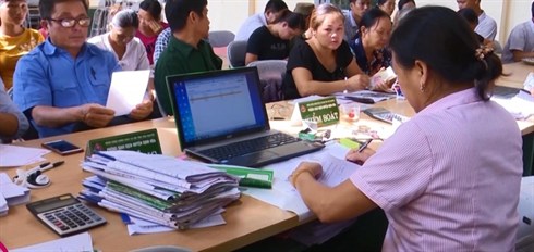 Vietnam: Guidance on procedures for employers to take loans to provide suspension pay for workers due to Covid-19 from October 19