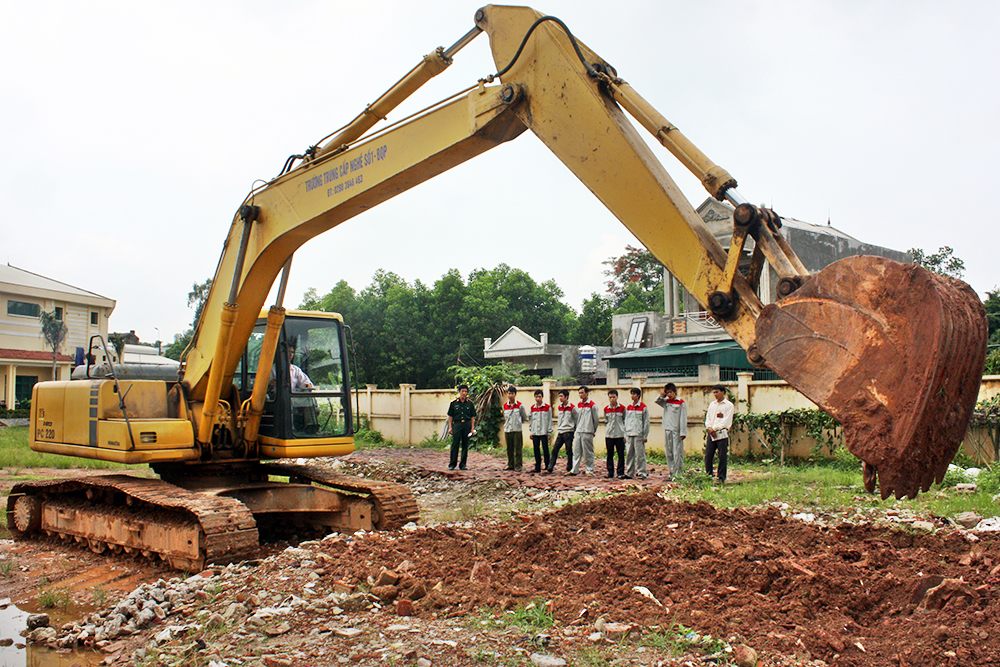 Thông tư 50: Kiến thức của ngành vận hành máy thi công nền trình độ cao đẳng