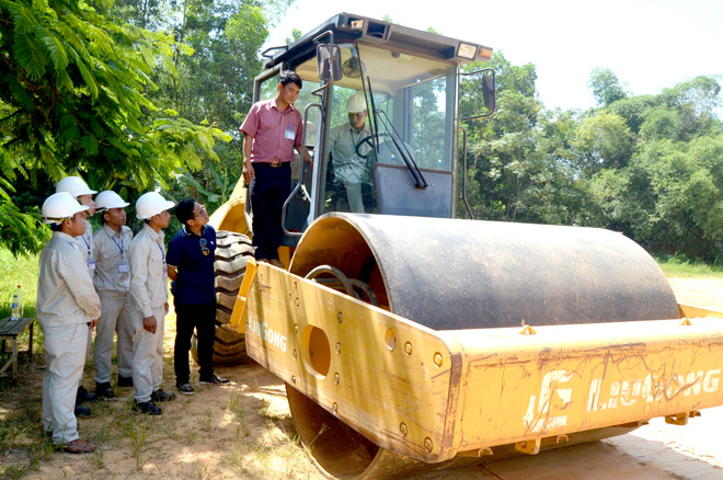 Ngành vận hành máy thi công nền trình độ TC cần đáp ứng được yêu cầu bậc 4 