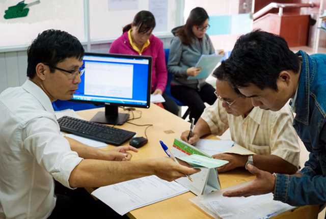Vietnam: Application for extension of a leadership or managerial position to retirement age