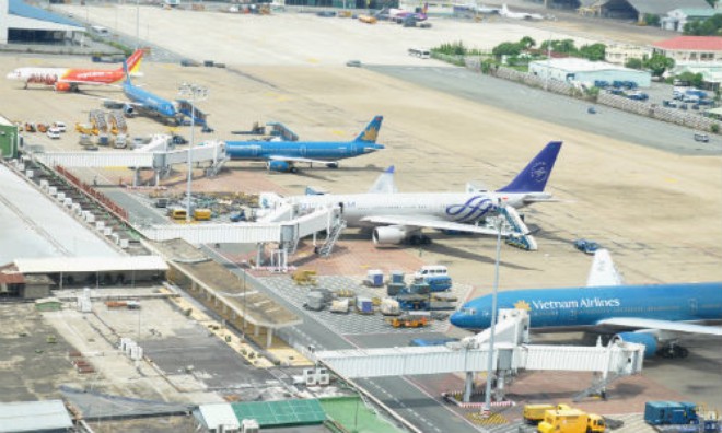 Hợp đồng cho thuê tài sản tại cảng hàng không, sân bay không quá 30 năm