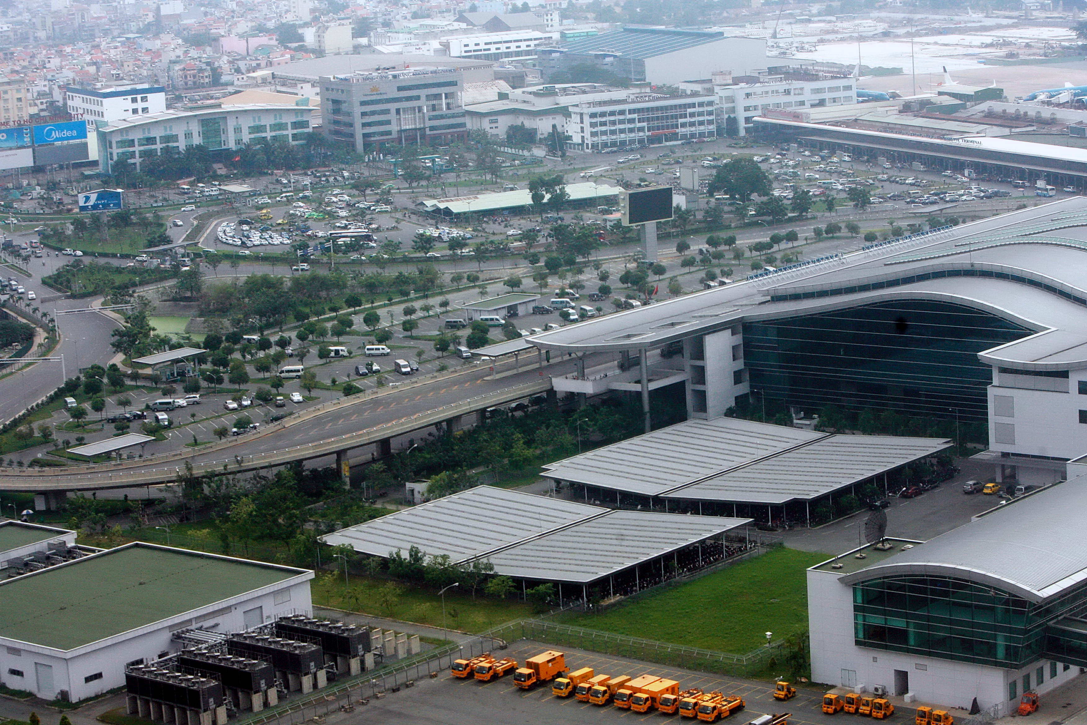 DN cung cấp dịch vụ hàng không tại cảng hàng không, sân bay là DNKD có điều kiện