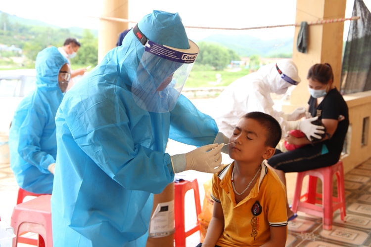 Hướng dẫn chăm sóc trẻ nhiễm, nghi nhiễm SARS-CoV-2