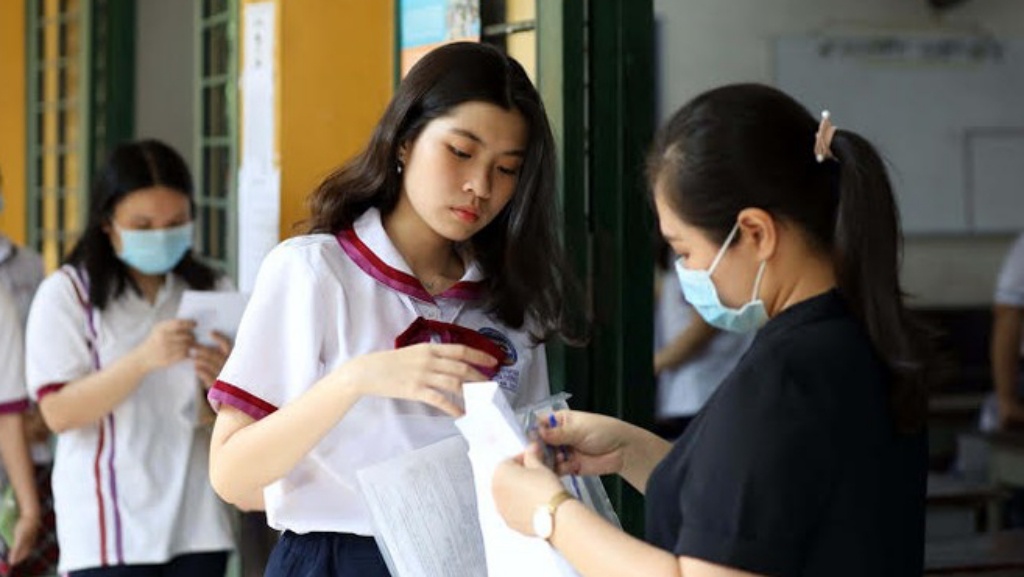 Allowed to amend the enrollment options three times after receiving the high school graduation results in Vietnam