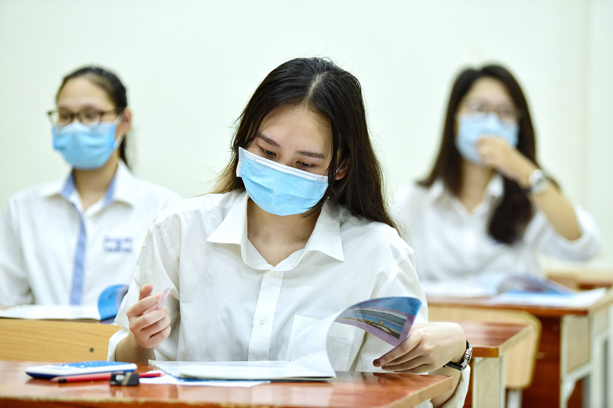 Create favorable conditions for travel, meals and accommodation for candidates for the high school exam in 2022 in Vietnam