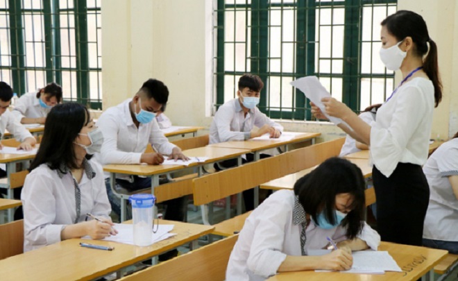Mark exams of candidates with Covid-19 at private exam rooms in Vietnam