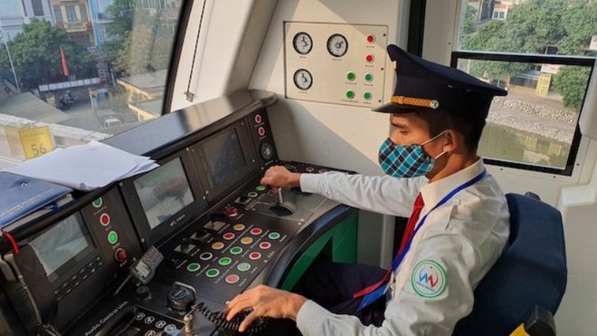 Addition of duties of train driver licensing council in Vietnam