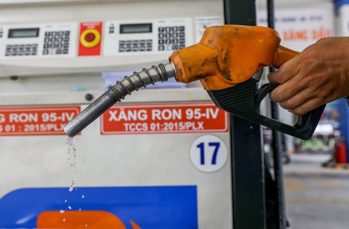 The Government's request to find a source of petroleum at preferential prices in Vietnam