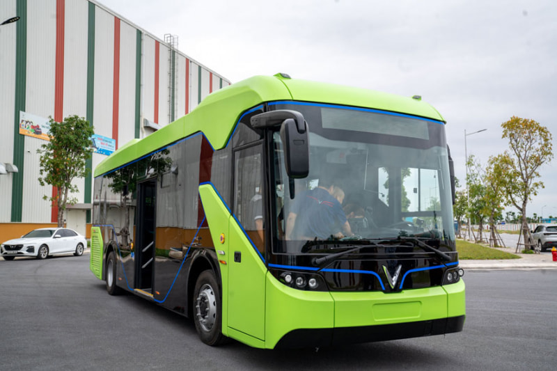 By 2025, 100% of newly invested buses will use electricity and green energy in Vietnam
