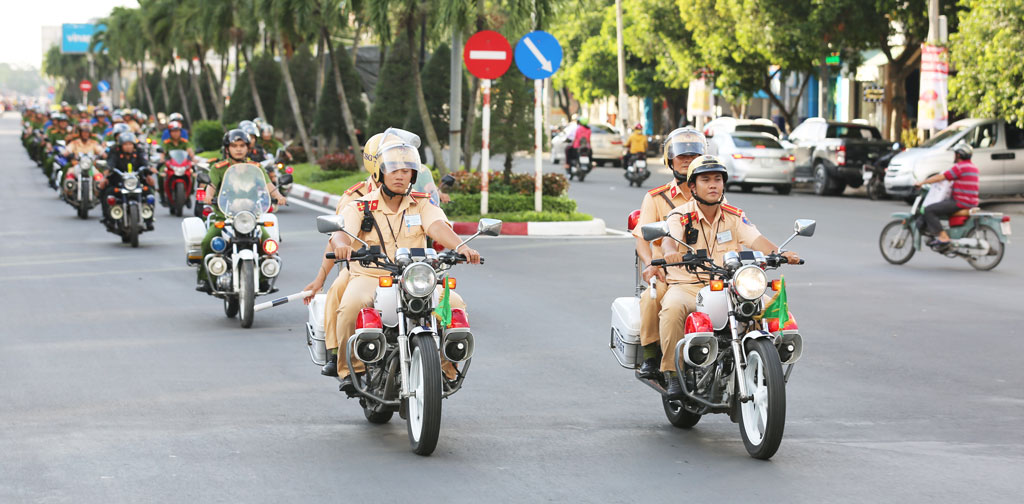Form and details of traffic police patrol and control in Vietnam