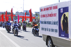 Dissemination of information on HIV/AIDS prevention and control in Vietnam