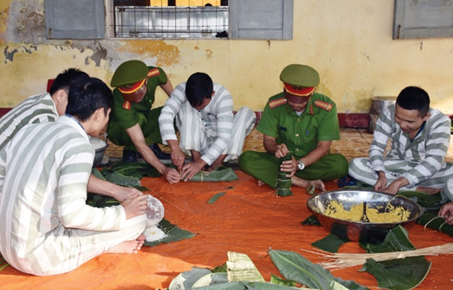 Regime for board, lodging, visits of relatives and receipt of presents for inmates in Vietnam