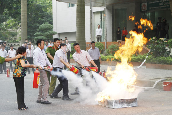 Vietnam: Objects of training in fire prevention and fighting in the police sector