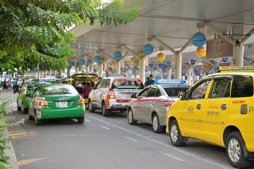 Tăng cường khắc phục tình trạng taxi dù tại sân bay