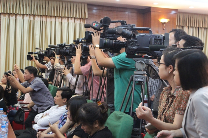 06 forms of announcing and providing information to the press in Vietnam