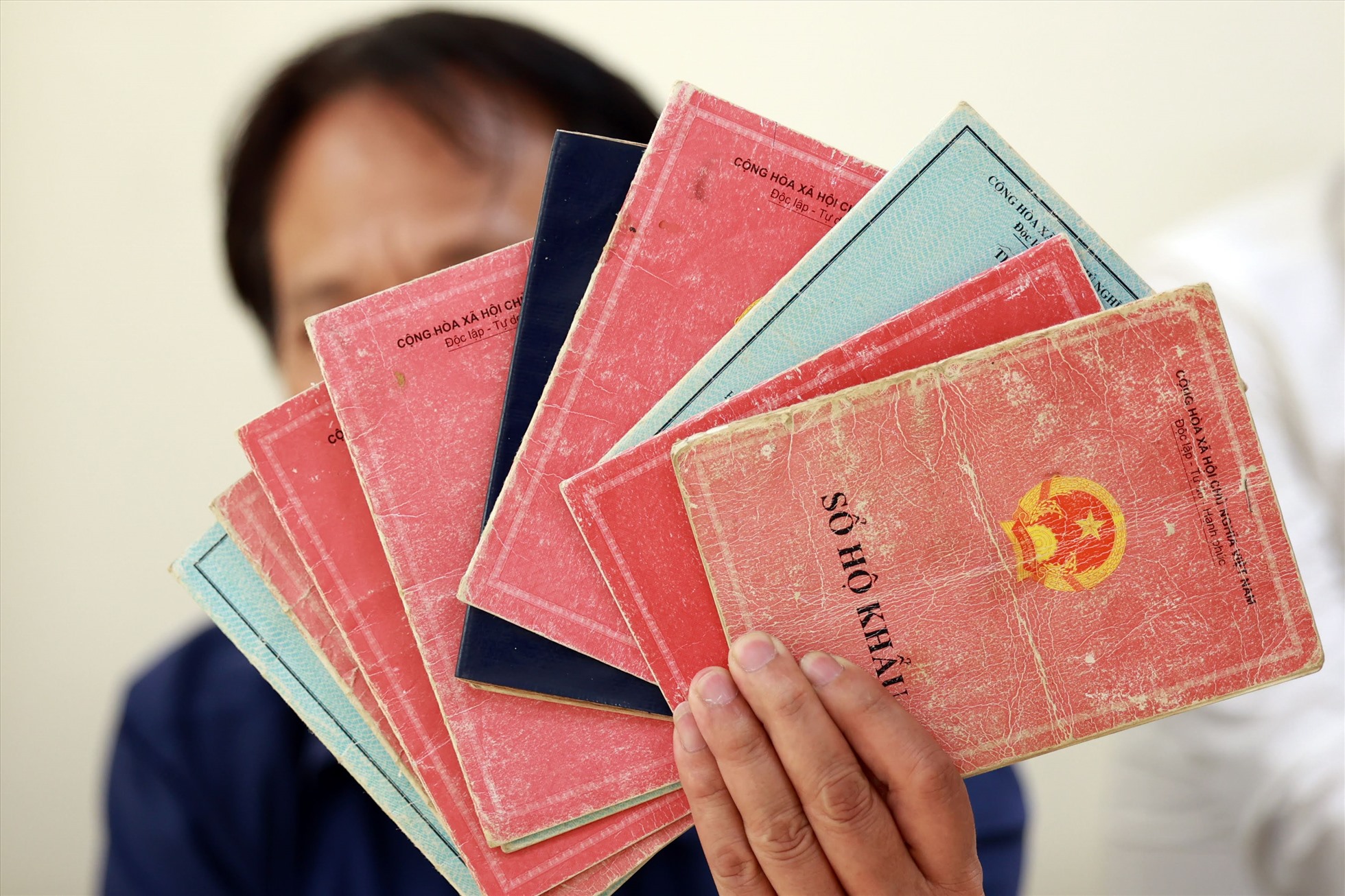 Tax officials of Vietnam to stop requiring paper household registration books during administrative tax procedures 
