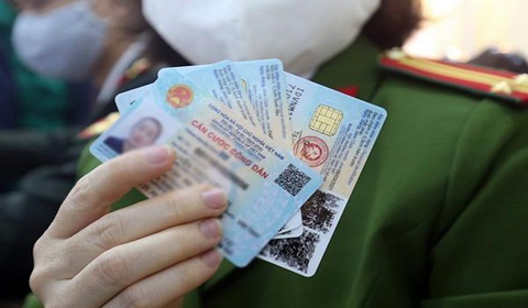 Cases of temporary seizure of citizen identity cards in Vietnam
