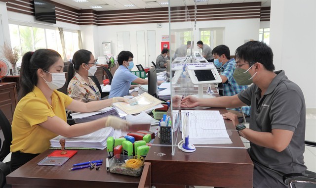 Các hình thức kỷ luật đối với cán bộ, công chức năm 2023