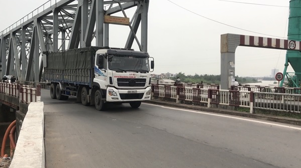 Penalties imposed upon operators of overloaded vehicle in Vietnam 